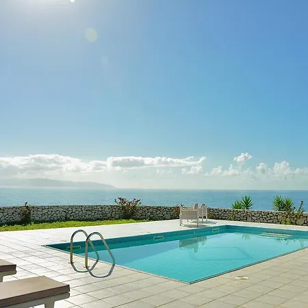 Seafront Kefaloniaprivatevillas *