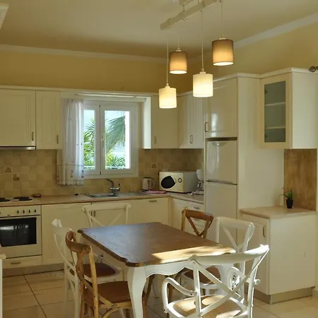 Villa Seafront Kefaloniaprivatevillas