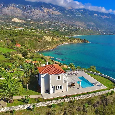 Βίλα Seafront Kefaloniaprivatevillas Τραπεζάκι